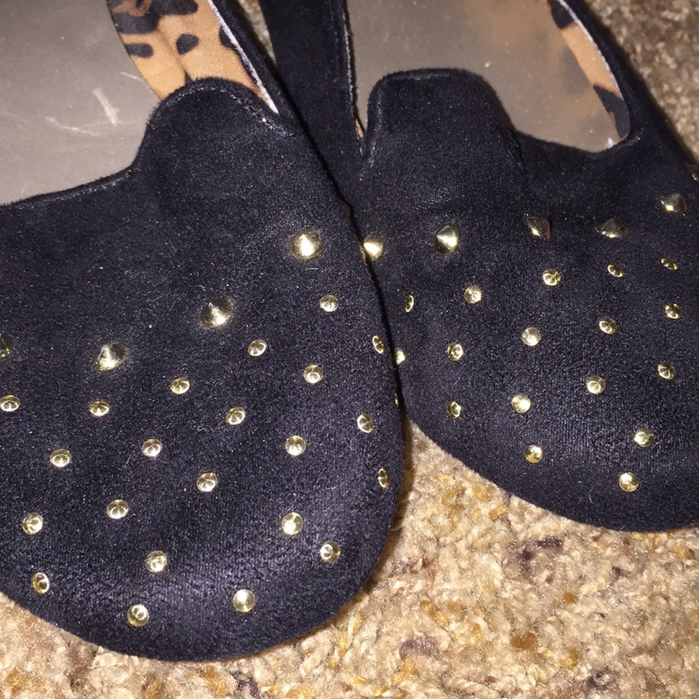Flats - Picture 2 of 4